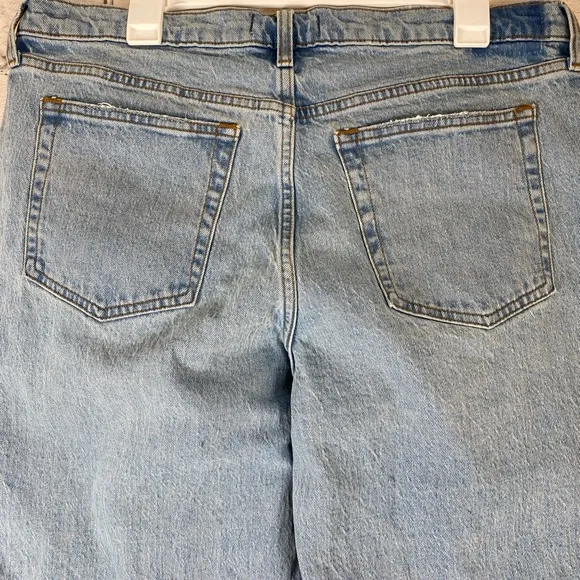 Abercrombie &amp; Fitch Low Rise Baggy Fit Jeans Light Wash size 14 NWT