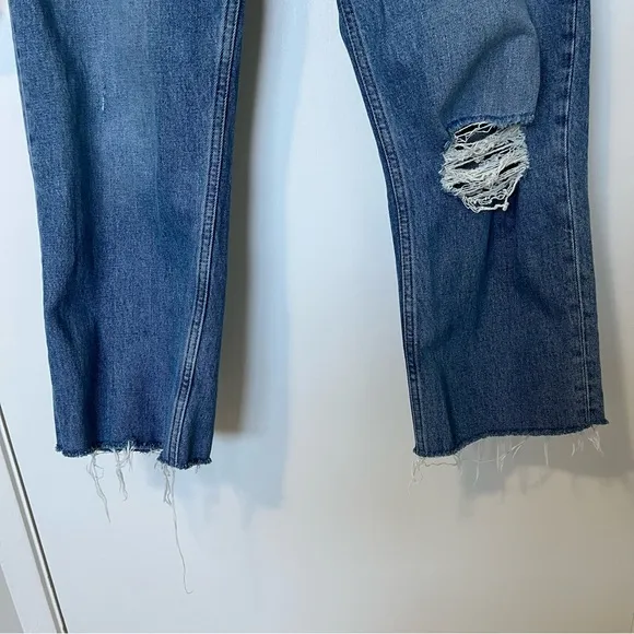 Abercrombie &amp; Fitch The '90s Straight Low Rise Raw Hem Jeans Blue size 32