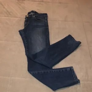 AG Adriano Goldschmied cigarette jean size/29