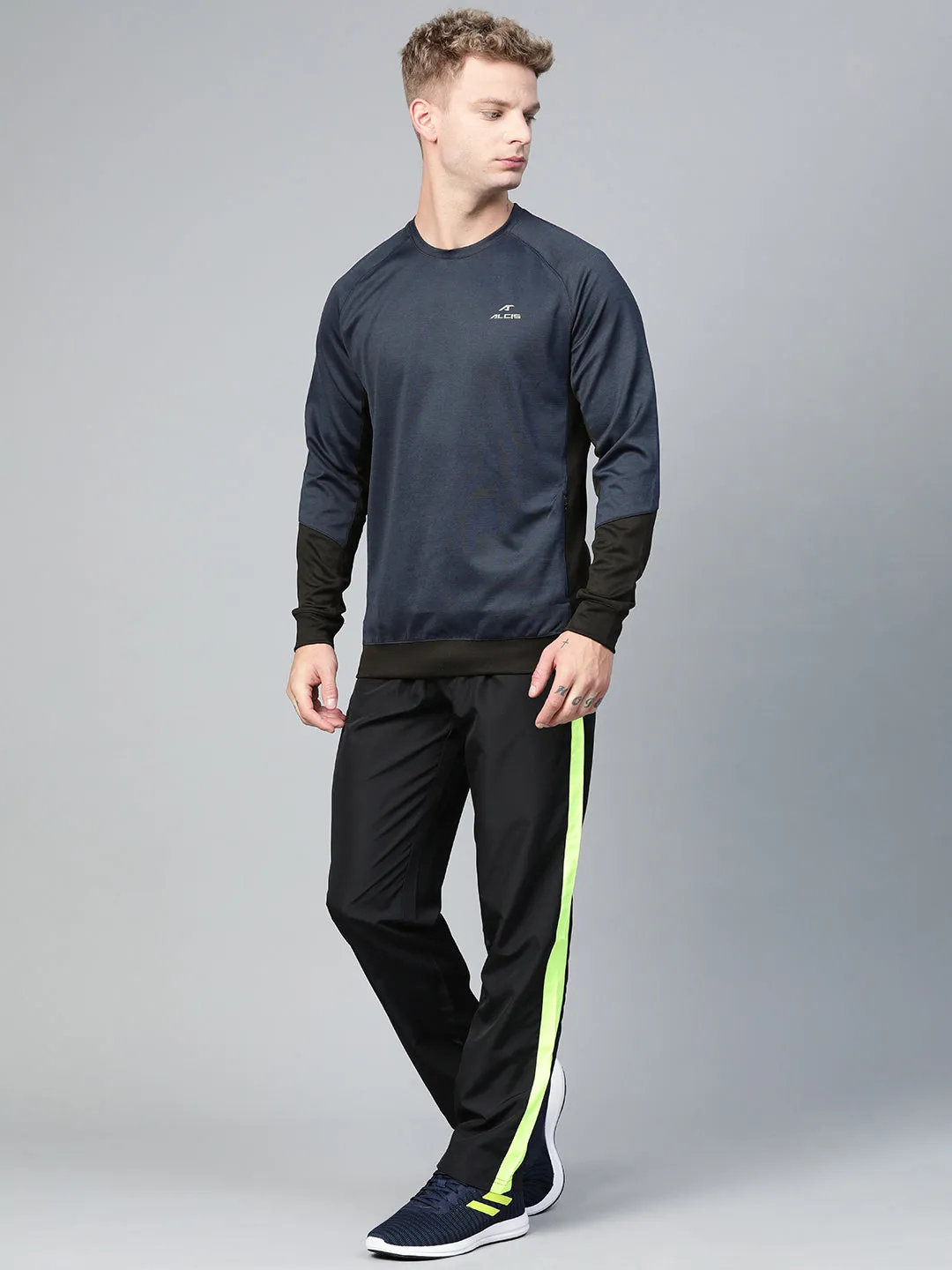Alcis Men Navy Blue Solid Sweatshirt