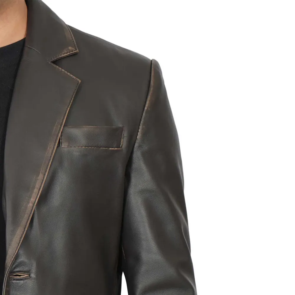 ﻿Brown Rover Blazer