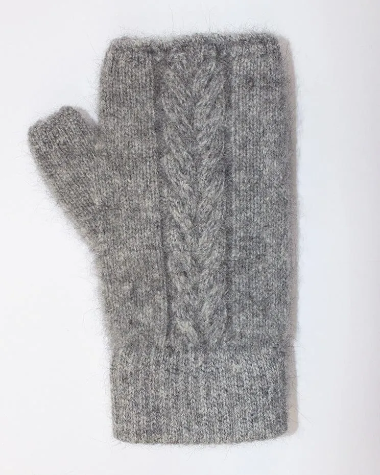 Cable Mitten