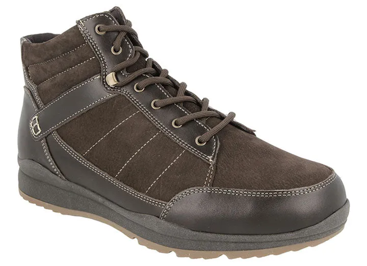 DB Tilbrook Stiefel für Herren in weiter Passform
