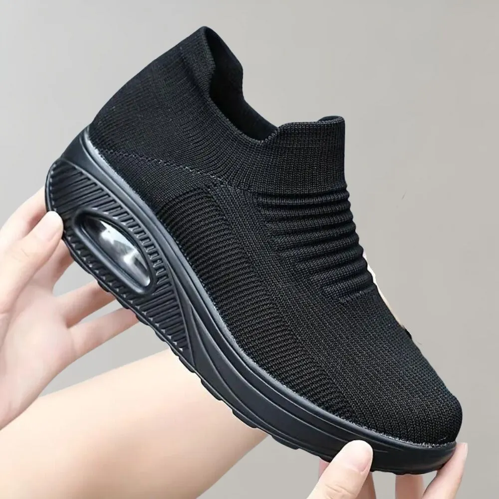 Dessa - Trendy and Cozy Hiking Boots for Your Adventures