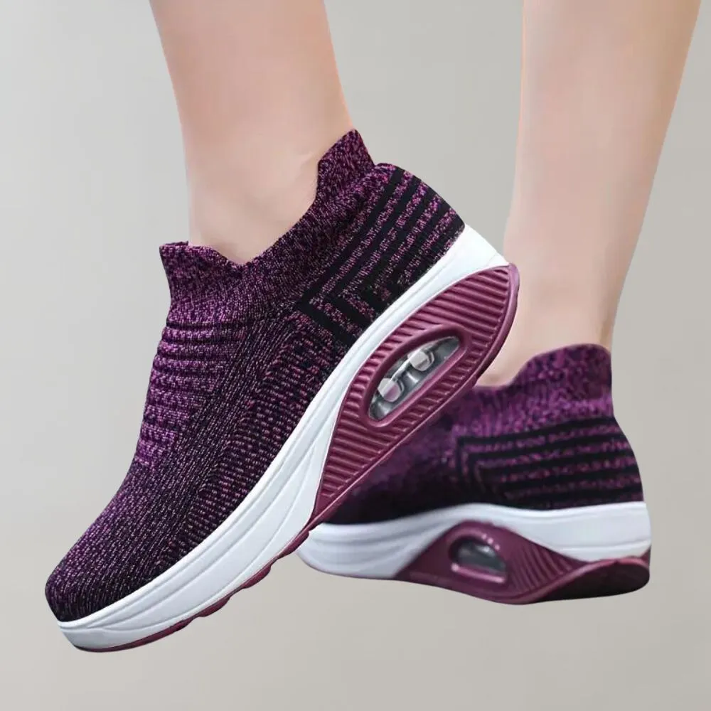 Dessa - Trendy and Cozy Hiking Boots for Your Adventures
