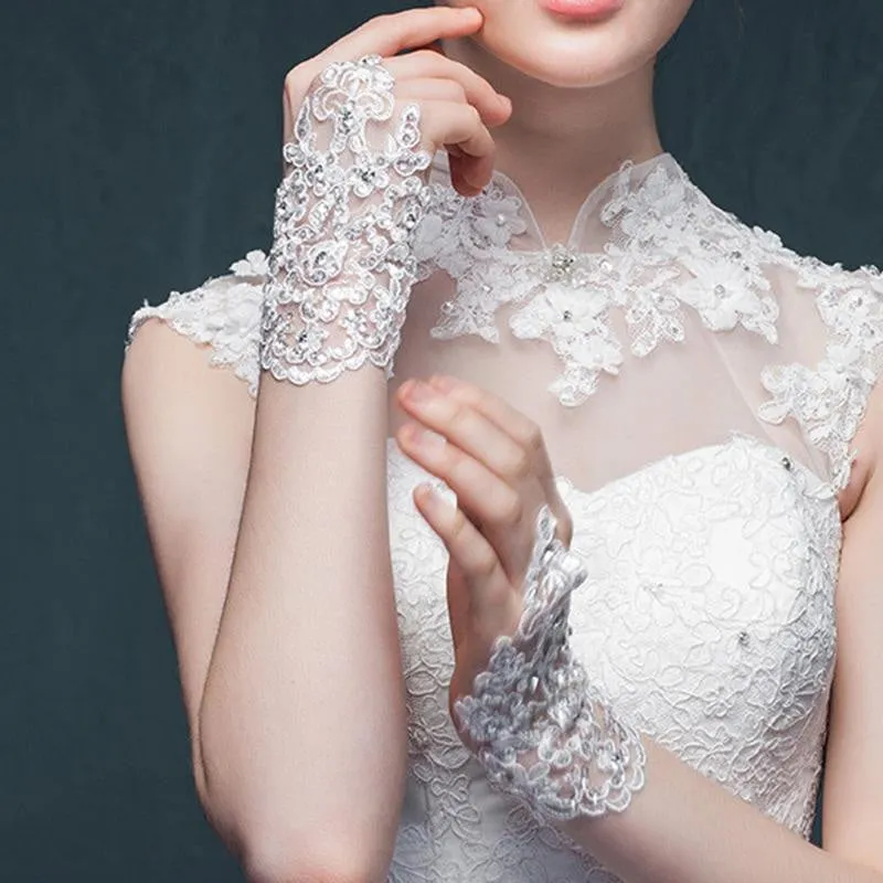 Fingerless Elegant Short Lace Wedding Gloves | Bridelily