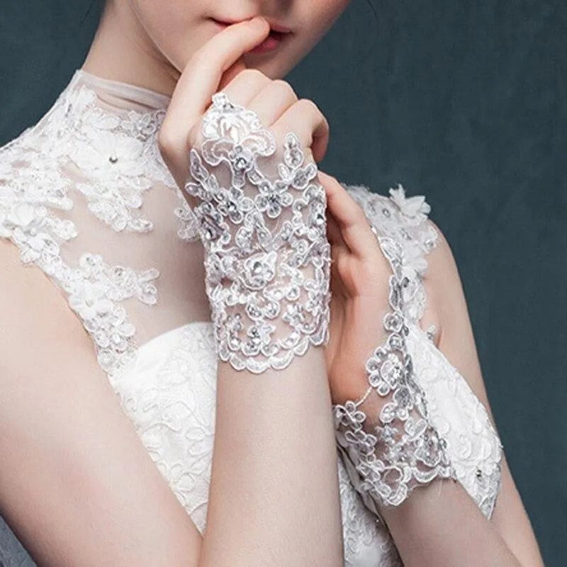 Fingerless Elegant Short Lace Wedding Gloves | Bridelily
