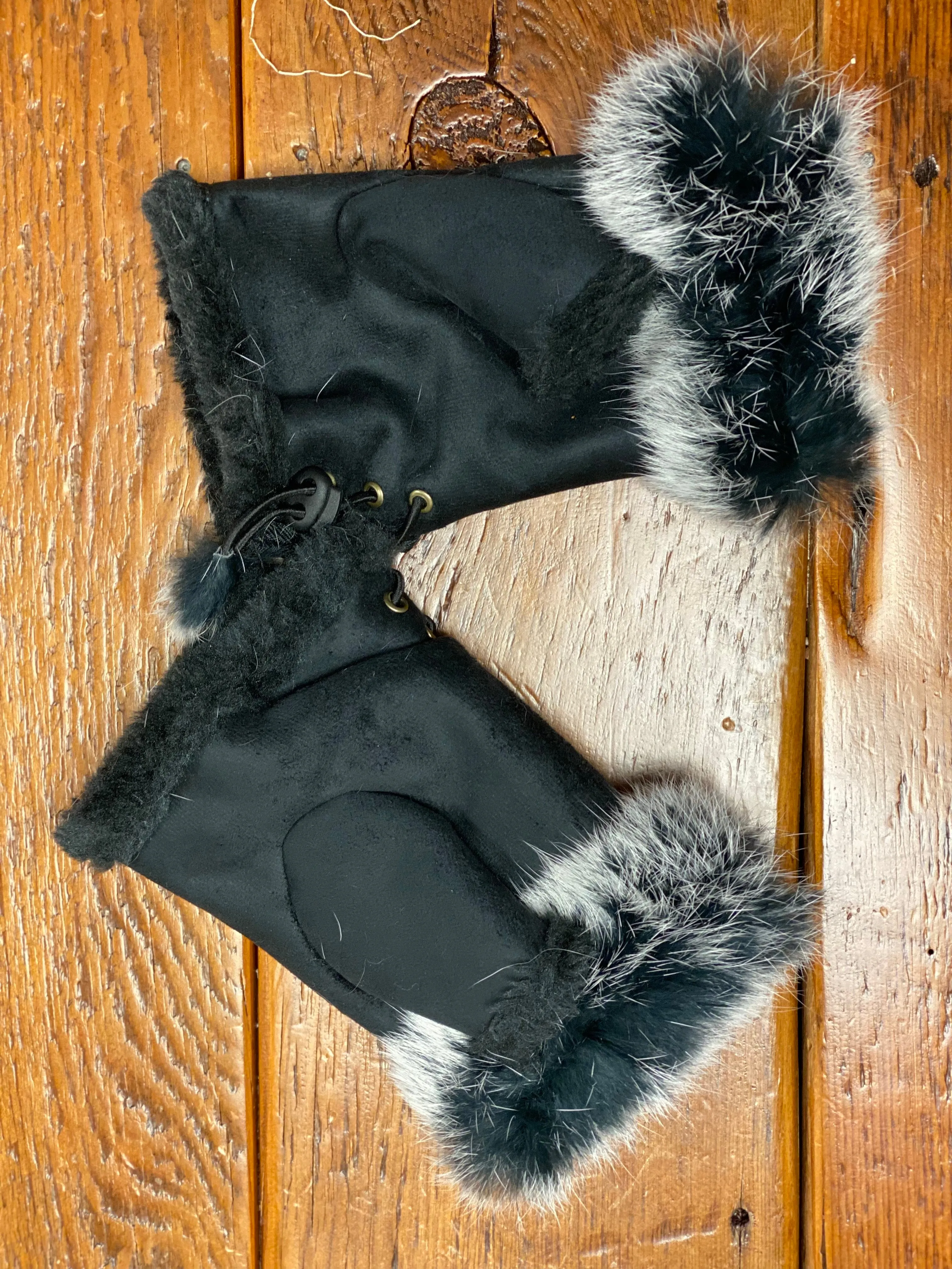 Fingerless gloves