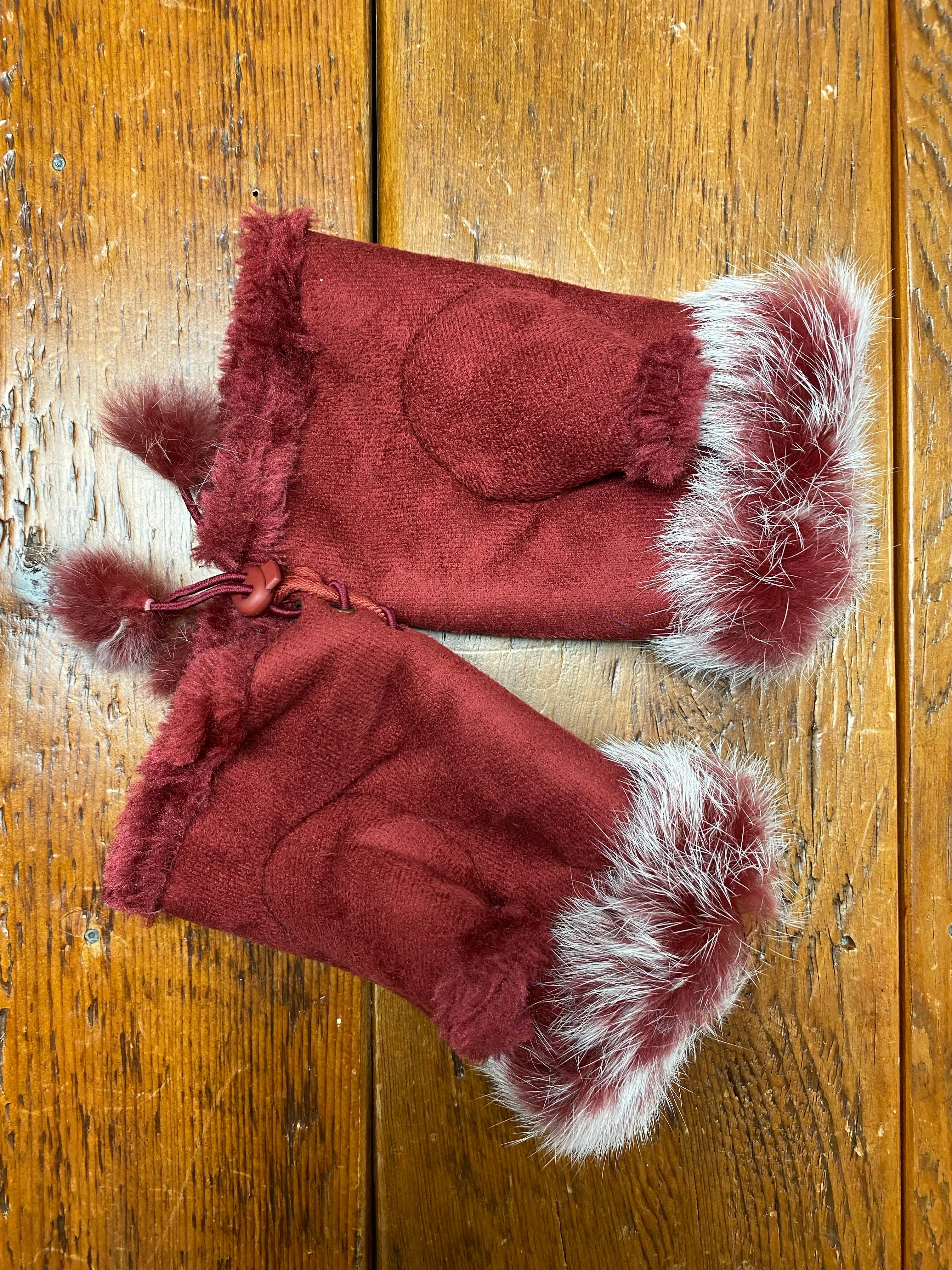 Fingerless gloves