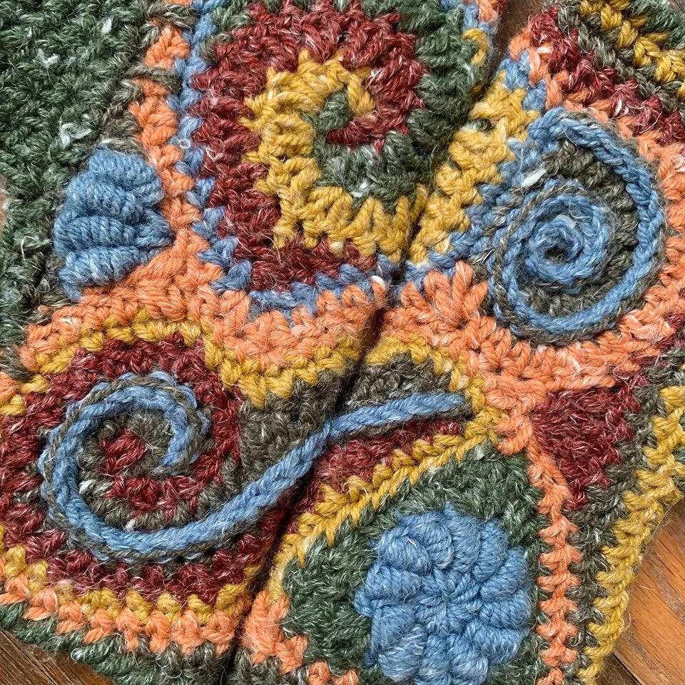Freeform Fingerless Gloves - Crochet Pattern