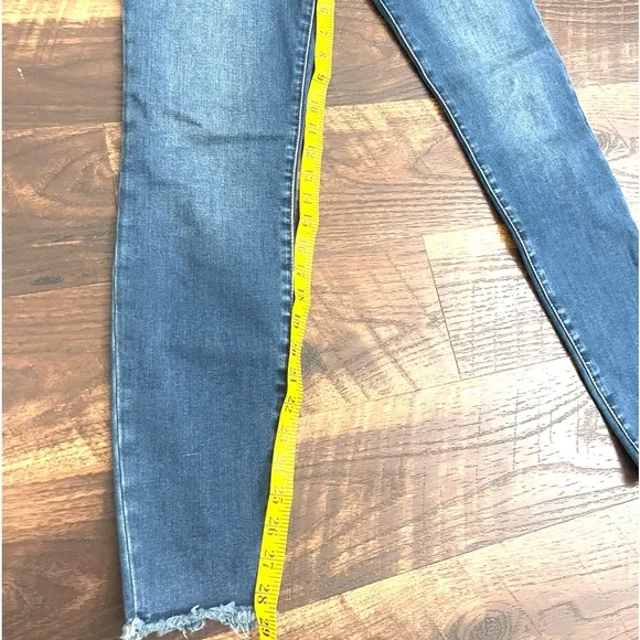 Good American jeans size 4/27