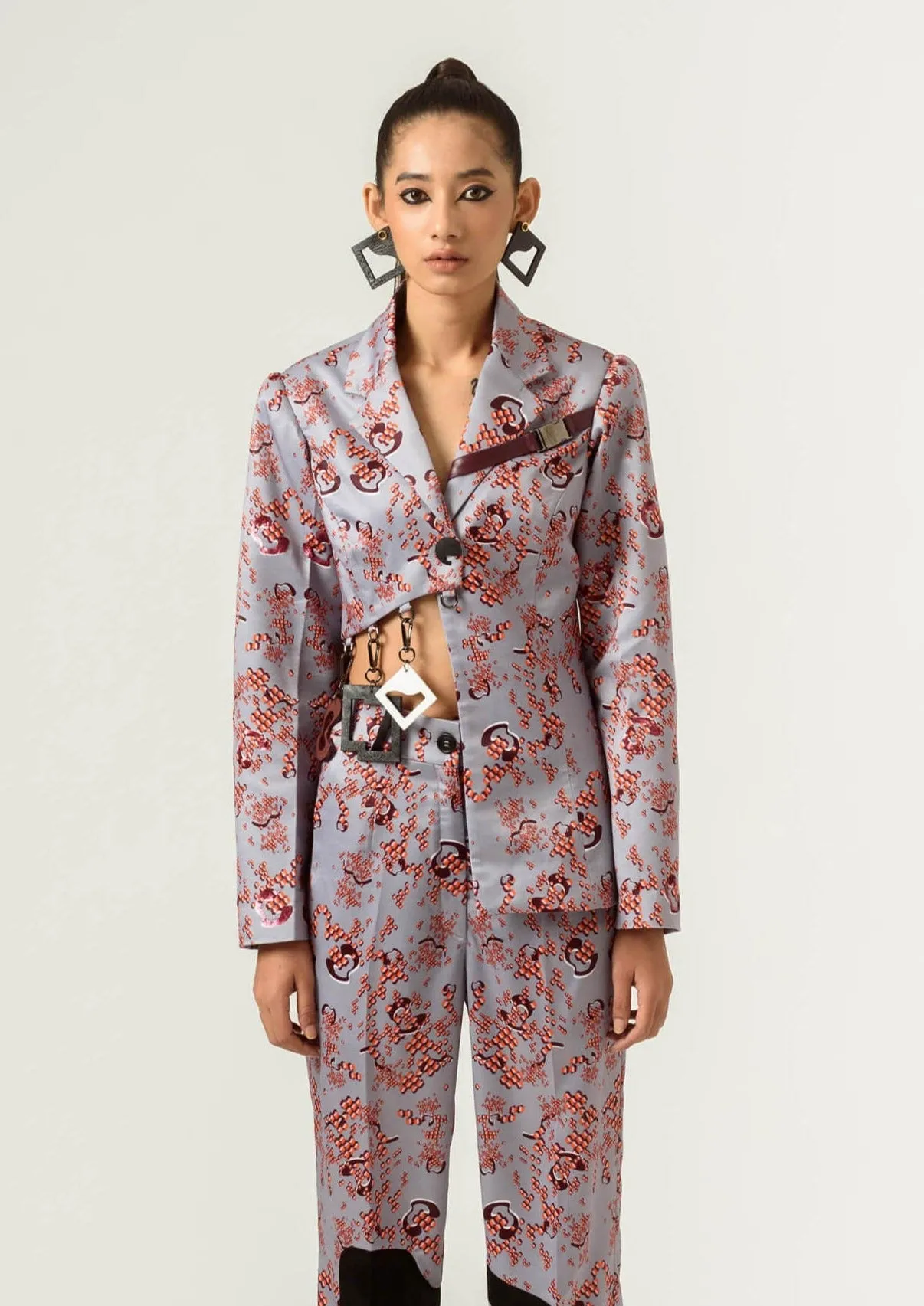 Gray satin printed blazer