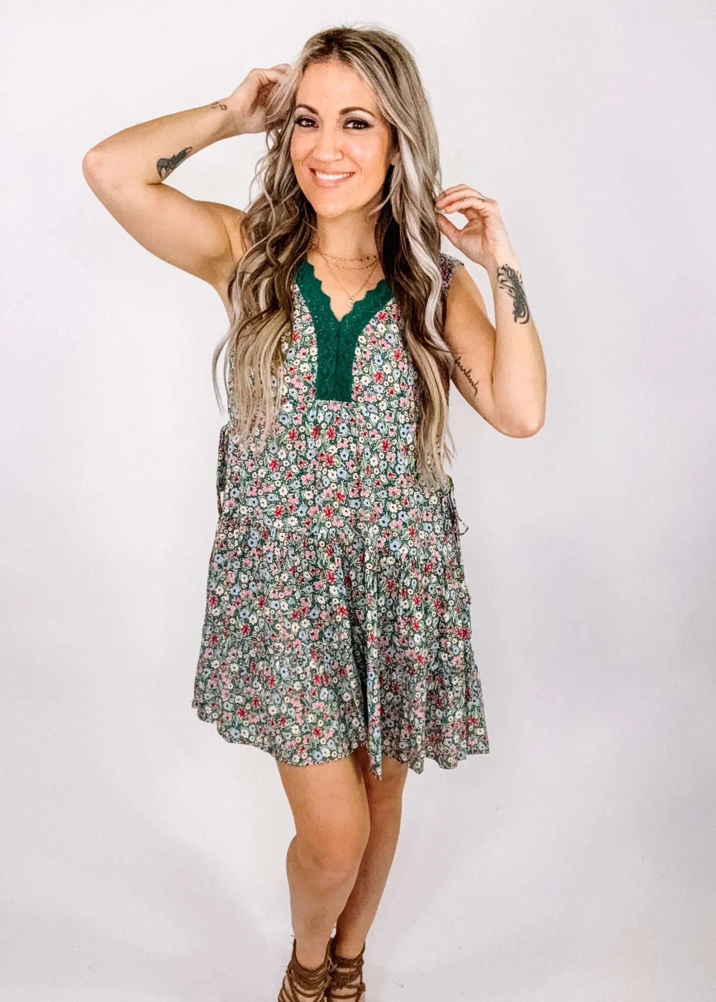 Green Lace Trim Floral Sleeveless Mini Dress