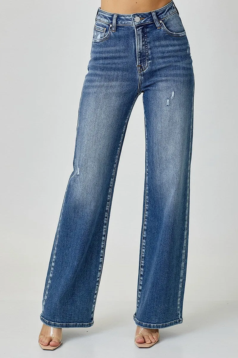 High Rise Wide Leg Jeans w Med Wash w 11" Rise w 32.5" Ins