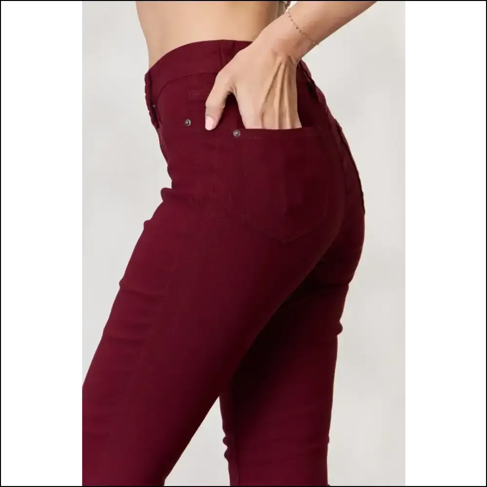 Hug me Like you Mean It: Ymi Hyperstretch Skinny Jeans for the Win! 🏆