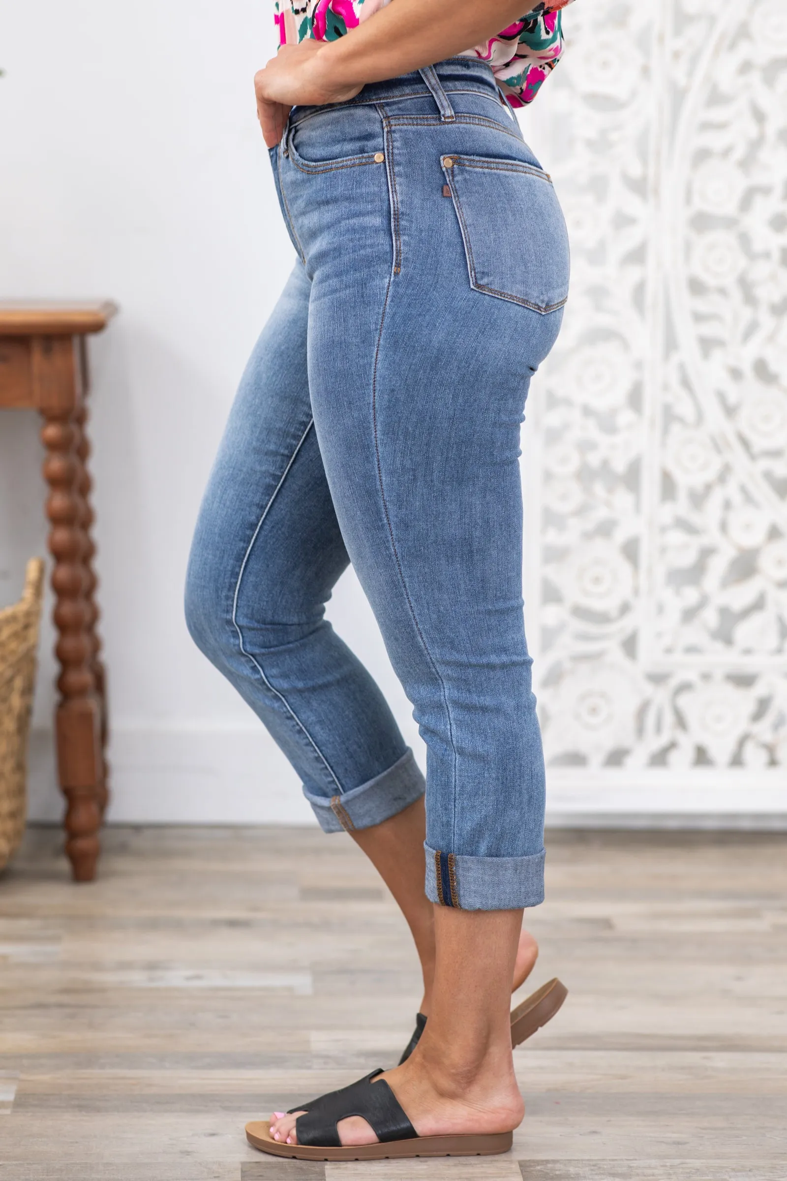 Judy Blue Mid Rise Cuffed Skinny Fit Capris