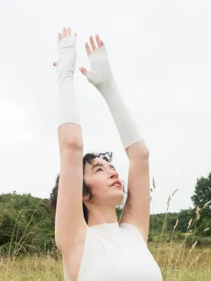 'Lotus' mitt - Cream