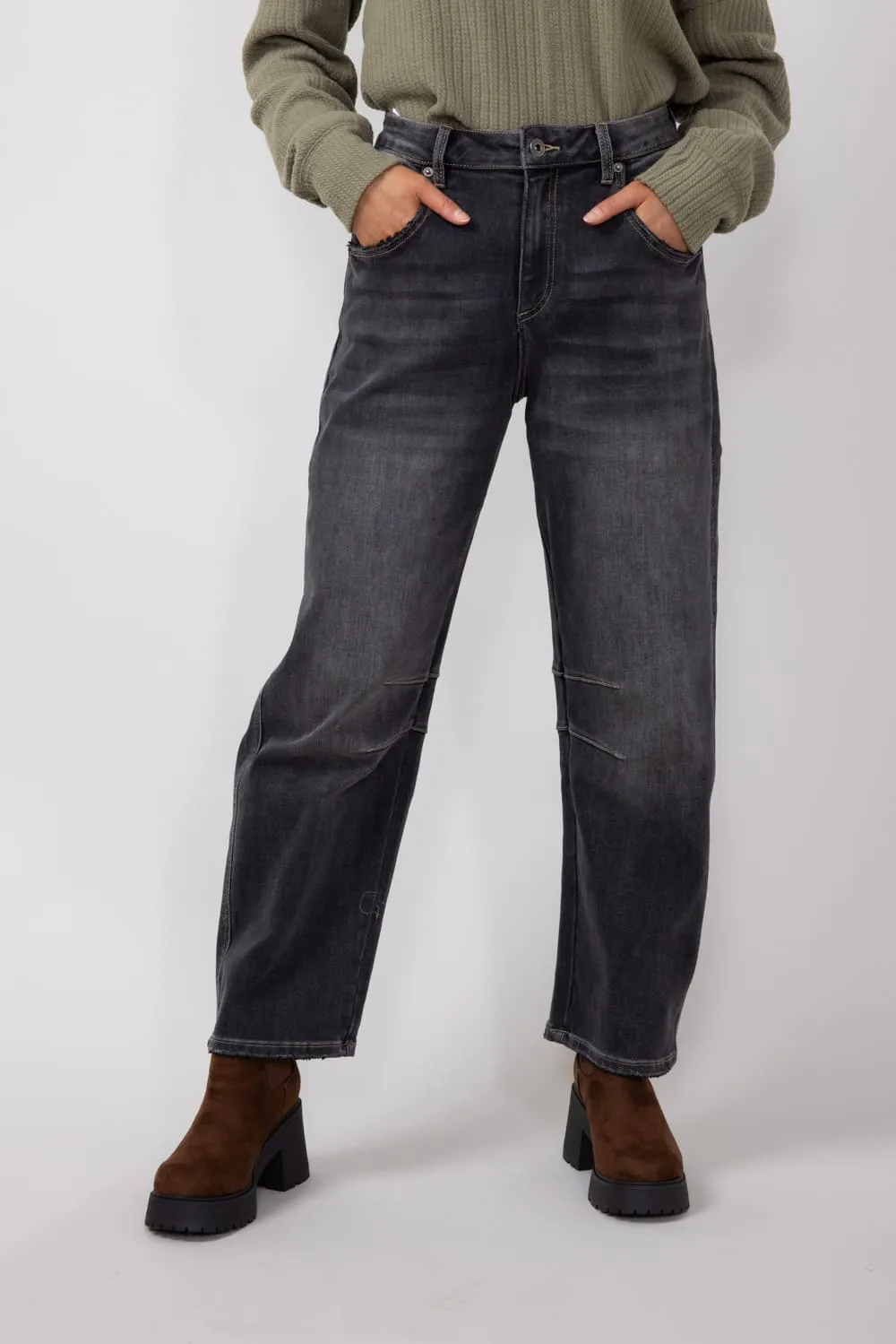 Mica Super High-Rise Barrel-Leg Jeans for Women in Black Eel | MDP-W3234