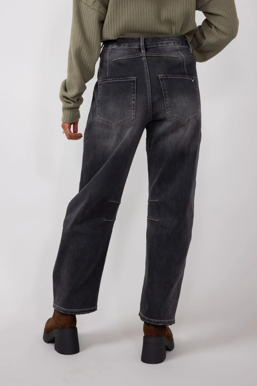 Mica Super High-Rise Barrel-Leg Jeans for Women in Black Eel | MDP-W3234