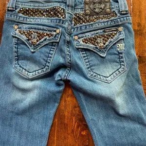 Miss Me Sequin‎ Bedazzled embroidered signature boot cut denim jeans size 28
