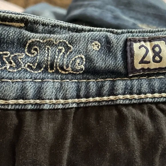 Miss Me Sequin‎ Bedazzled embroidered signature boot cut denim jeans size 28