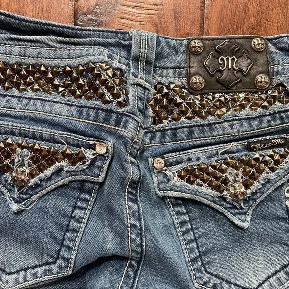 Miss Me Sequin‎ Bedazzled embroidered signature boot cut denim jeans size 28