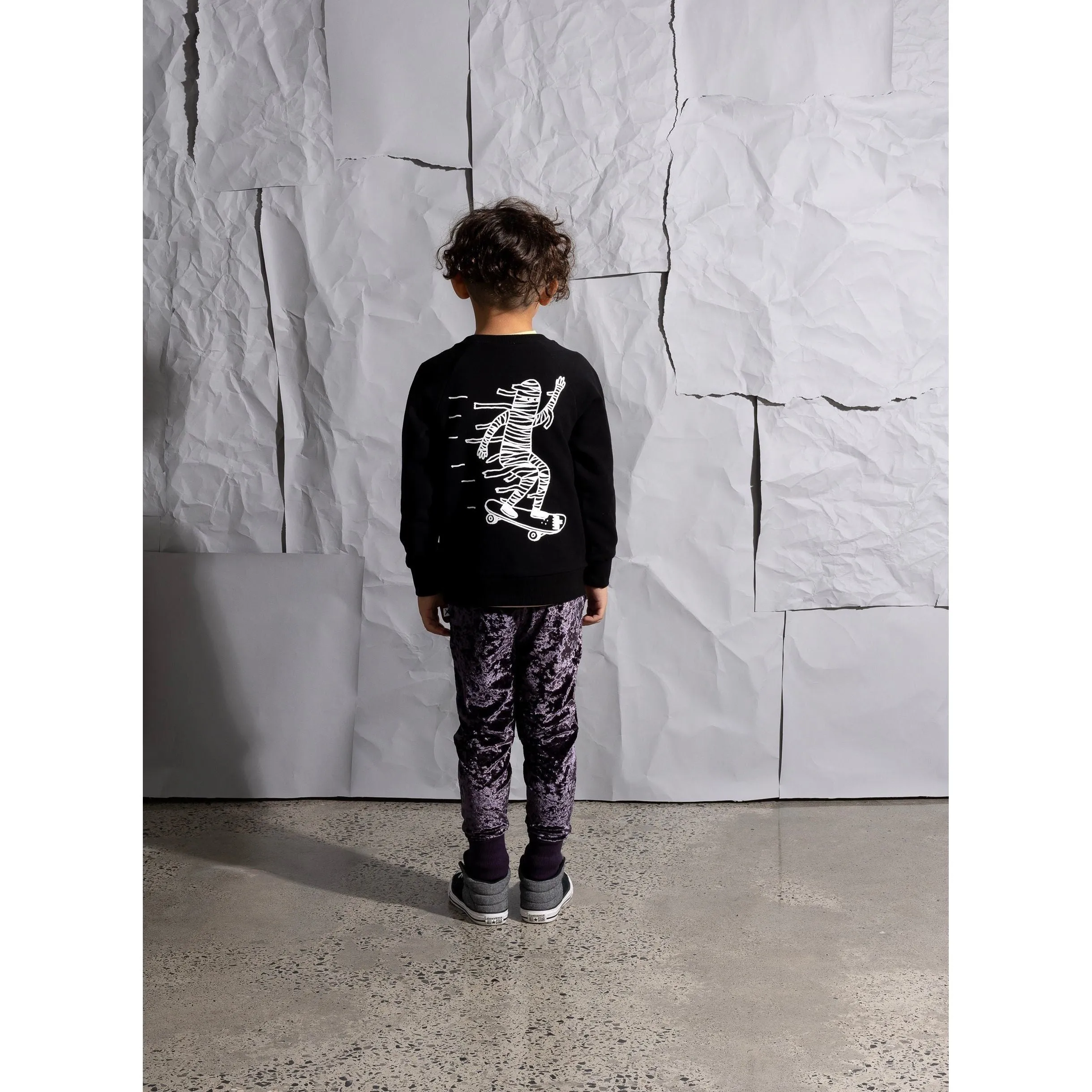Mummy Skater Furry Crew - Black