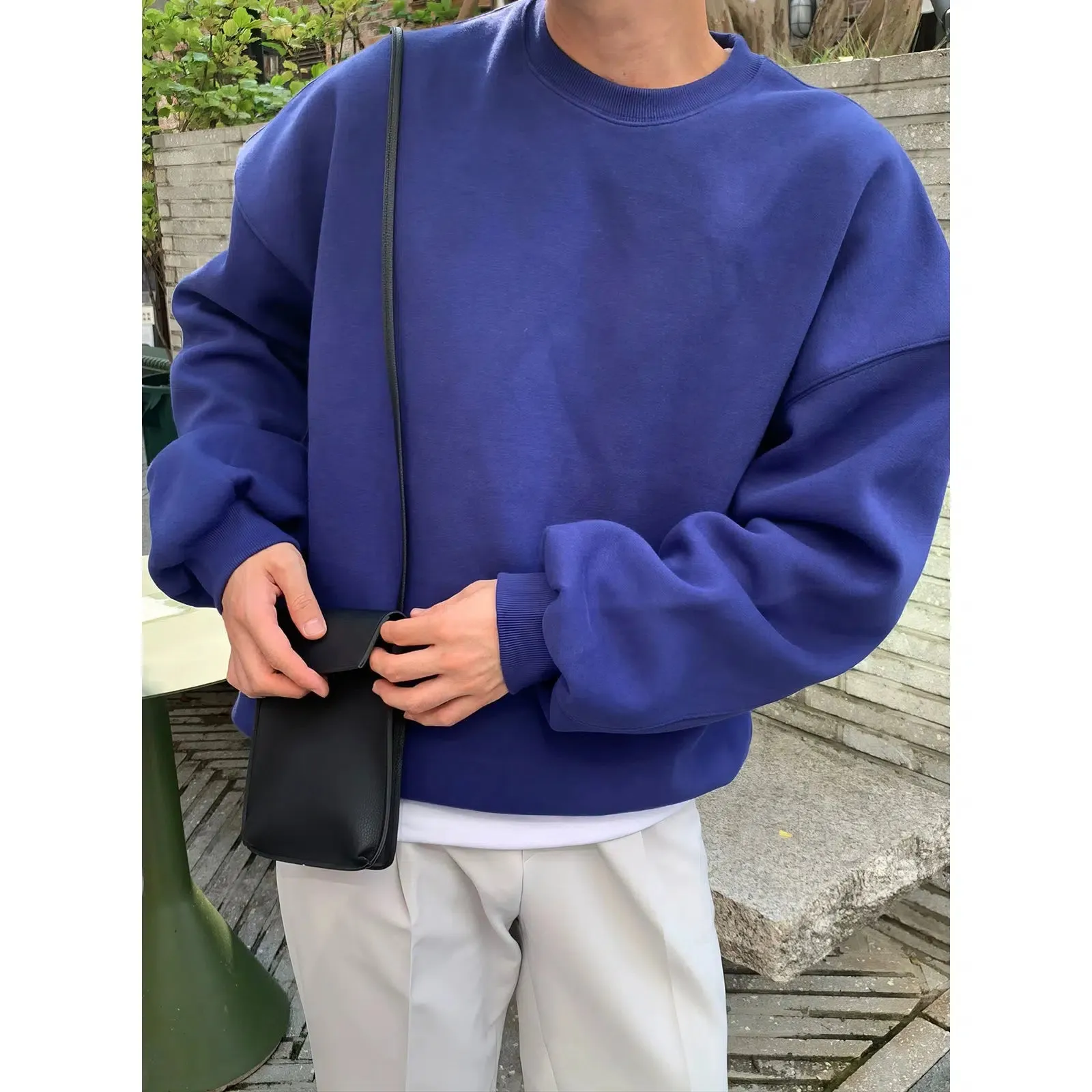Solid Color Round Neck Sweatshirt
