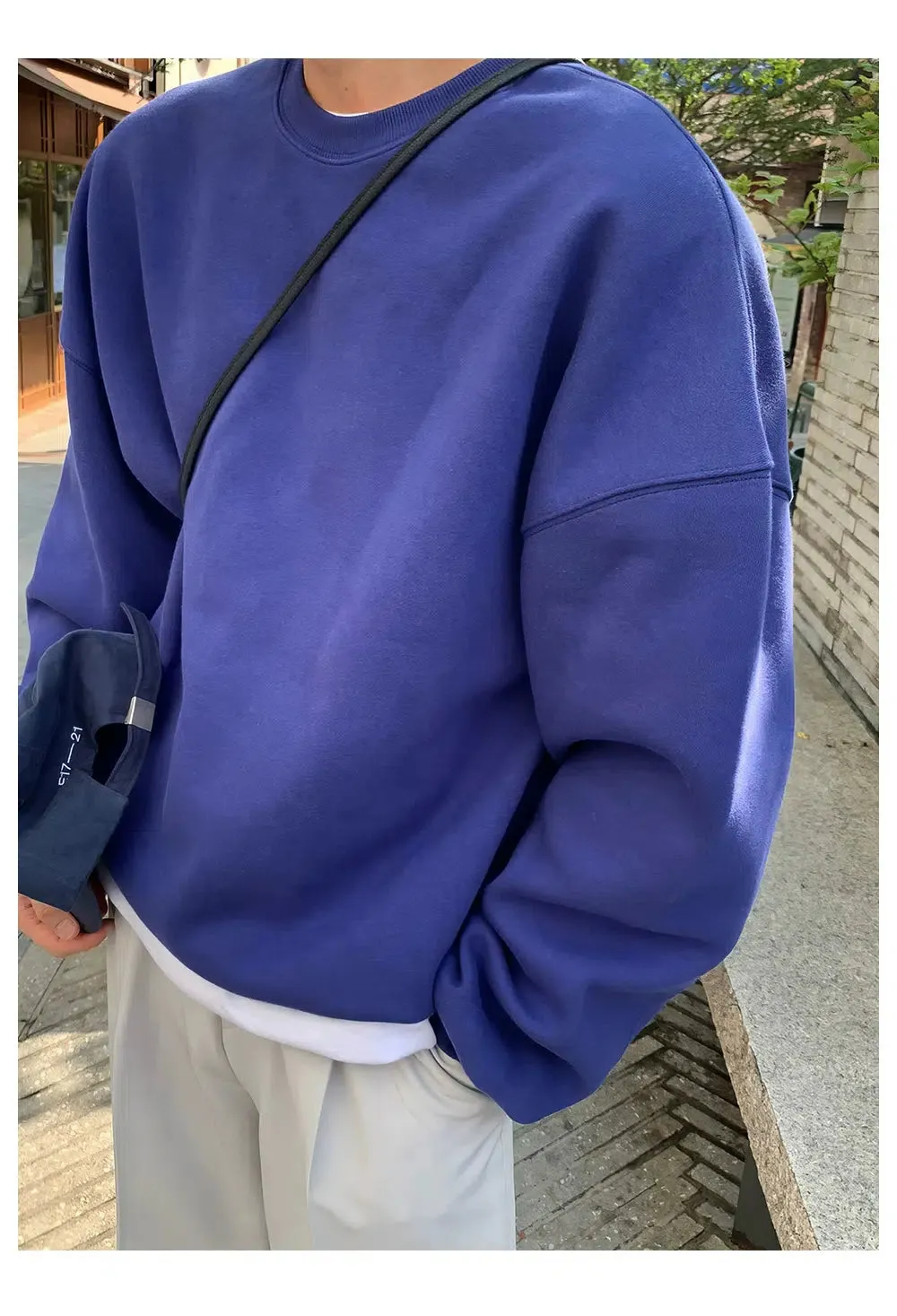 Solid Color Round Neck Sweatshirt