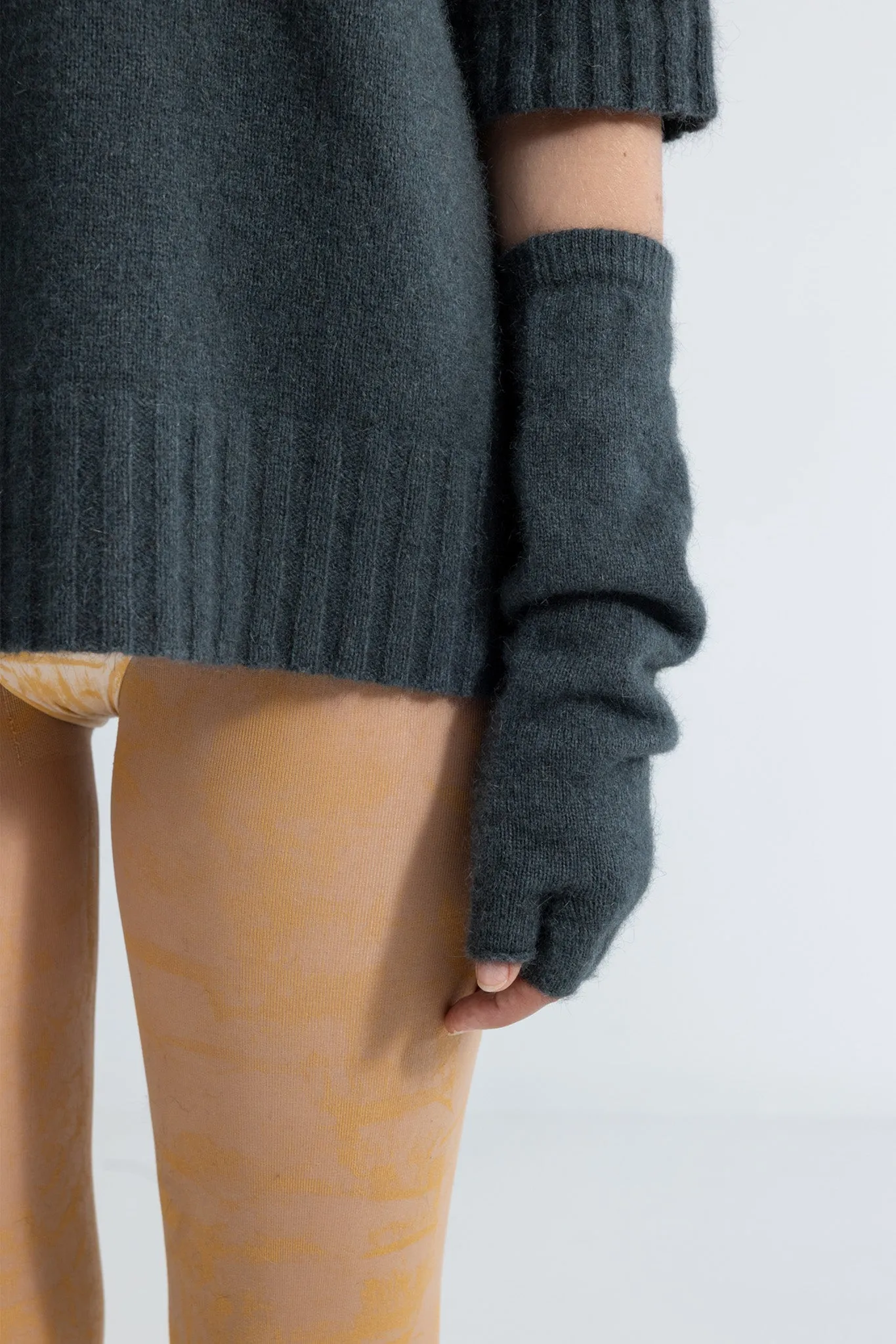 U Fingerless Gloves | Midnight