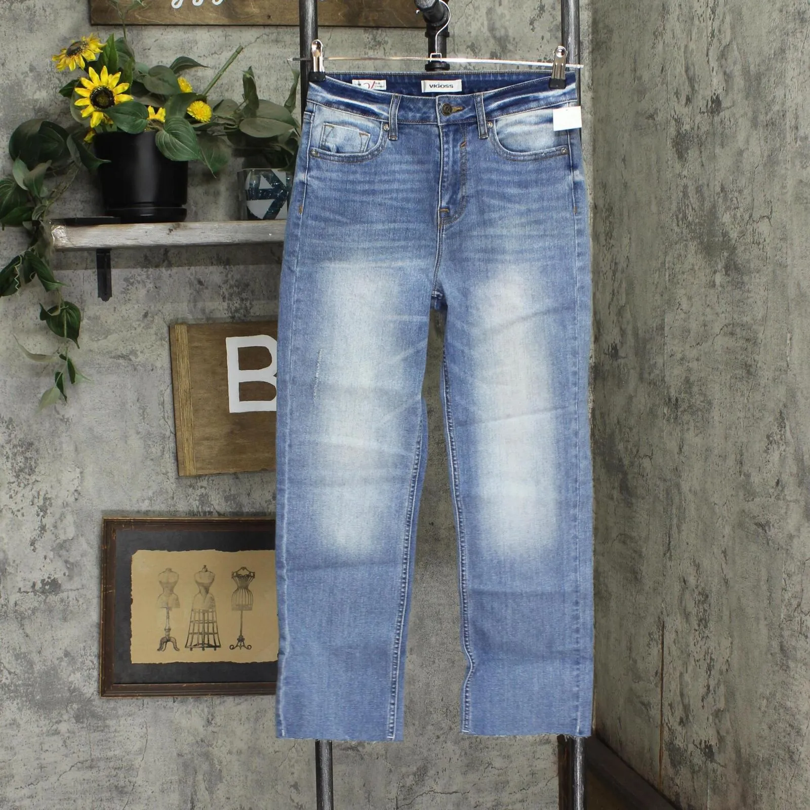 Vigoss Ladies' High-Rise Straight Crop Jean 1801122